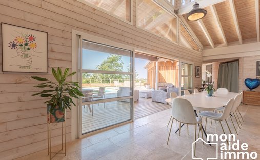 Castle for Sale in Bouliac, Nouvelle-Aquitaine, France