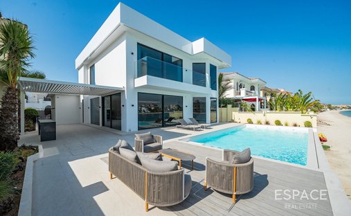 Villa in Dubai, Dubai, United Arab Emirates 1