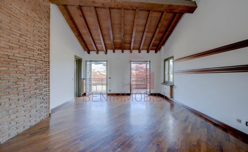 Castle for Sale in Lesa, Italy