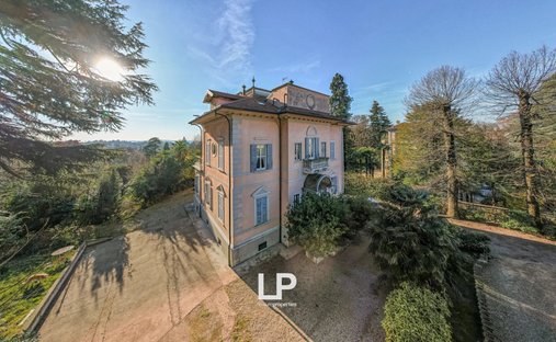 Castle for Sale in Lesa, Italy