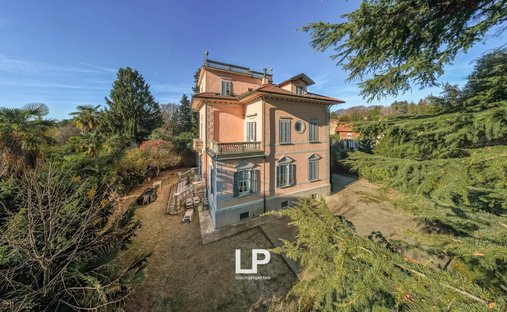 Castle for Sale in Lesa, Italy