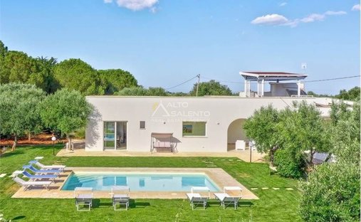 Castle for Sale in Lesa, Italy