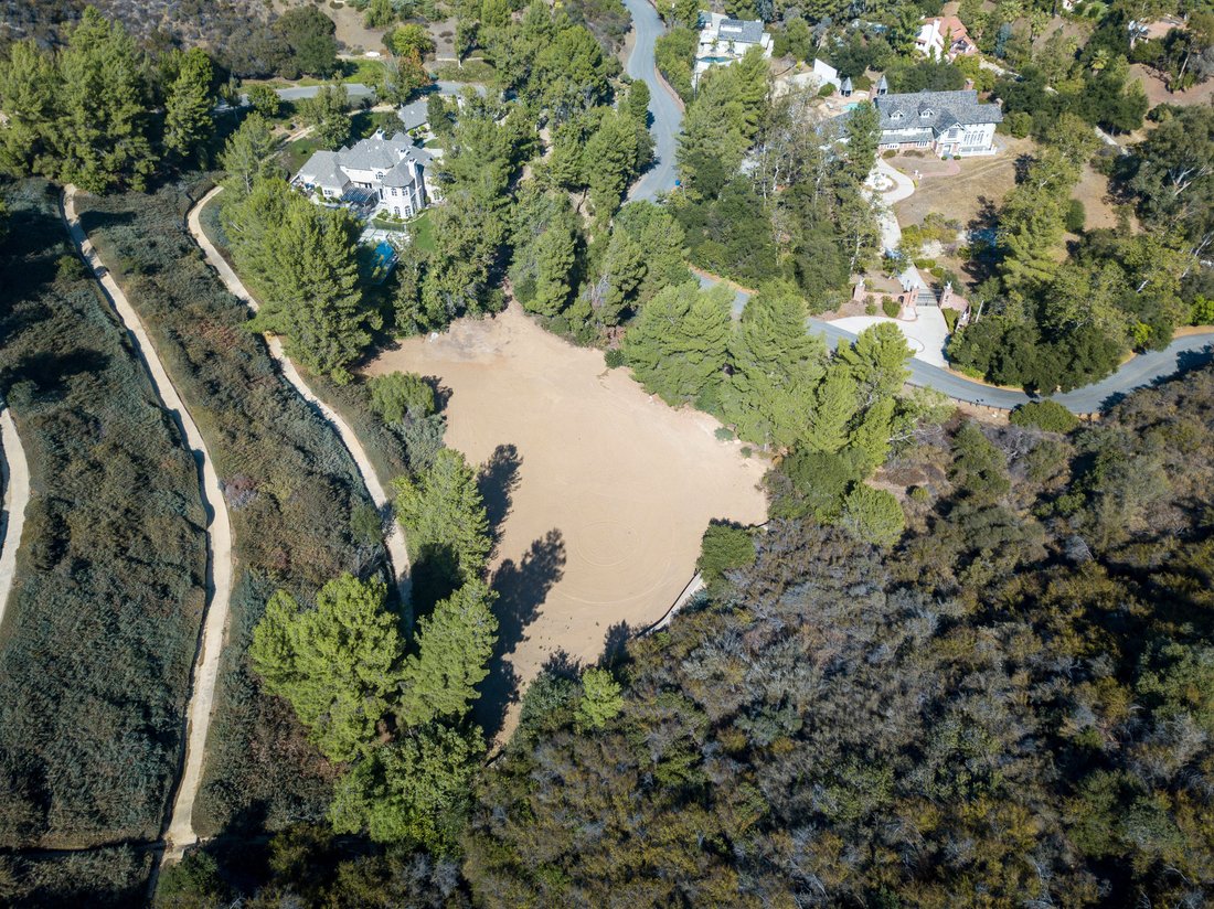 Land in Hidden Hills, California, United States 3 - 16323403