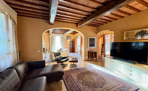 Castle for Sale in Lesa, Italy