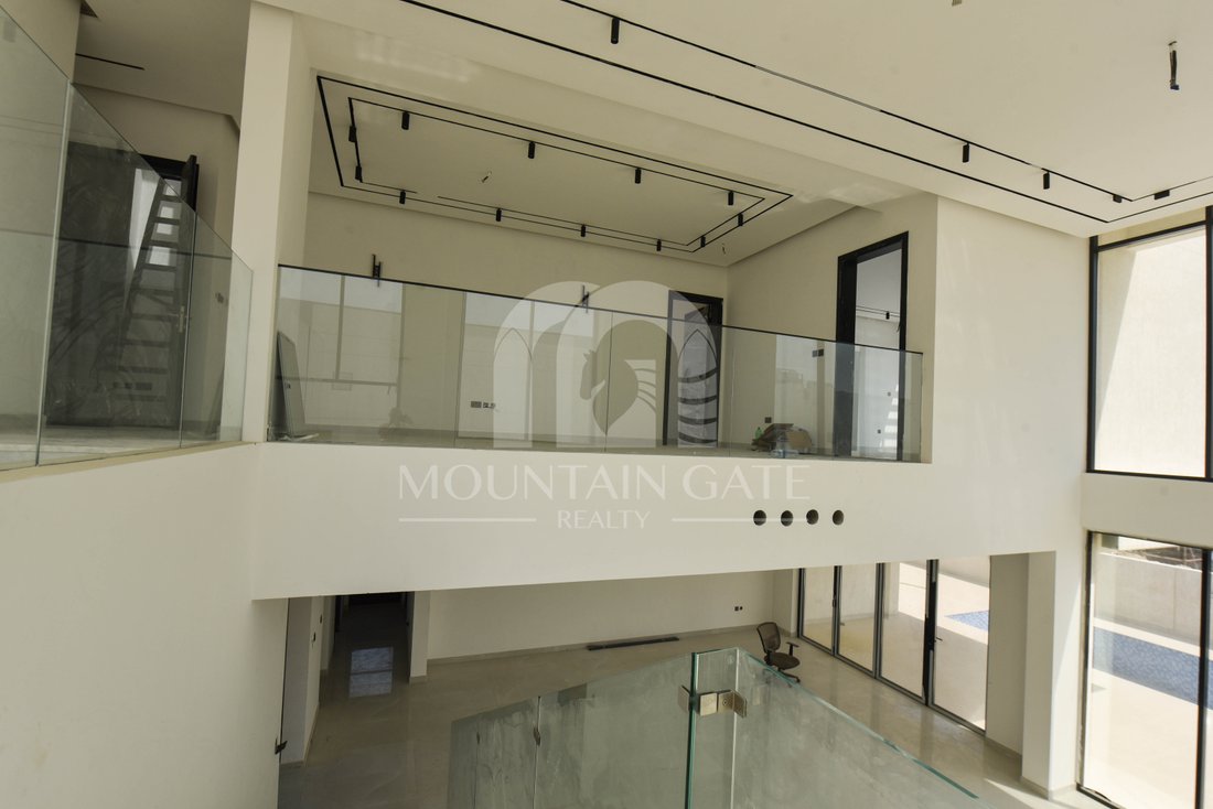 Villa in United Arab Emirates 2 - 16890960