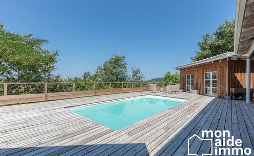 Castle for Sale in Bouliac, Nouvelle-Aquitaine, France