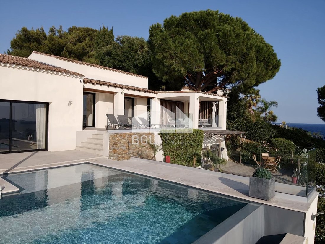 House in Le Lavandou, Provence-Alpes-Côte d'Azur, France 3 - 16577905