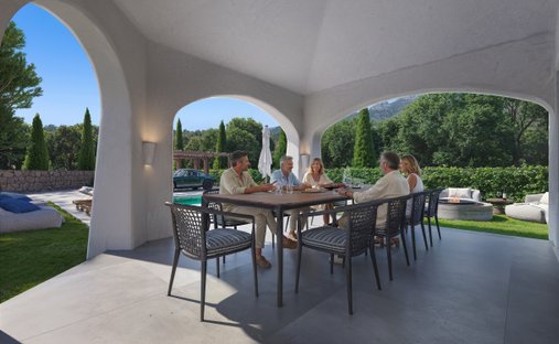 Castle for Sale in Montalto Dora, Italy