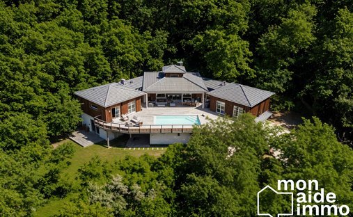 Castle for Sale in Bouliac, Nouvelle-Aquitaine, France