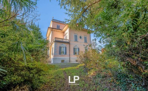 Castle for Sale in Lesa, Italy