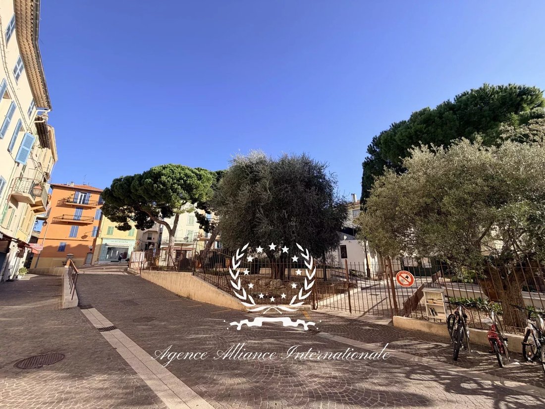 Cannes, Provence-Alpes-Côte d'Azur, France 2 - 16893238