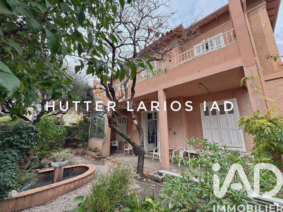 House in Hyeres, Provence-Alpes-Côte d'Azur, France 1 - 16892662