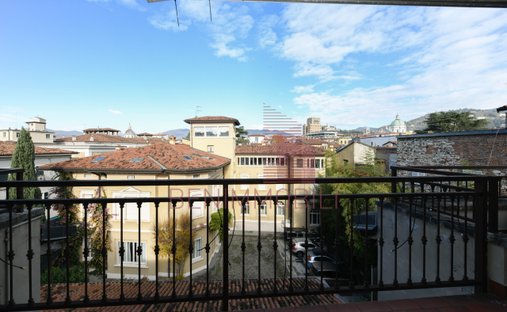 Castle for Sale in Lesa, Italy