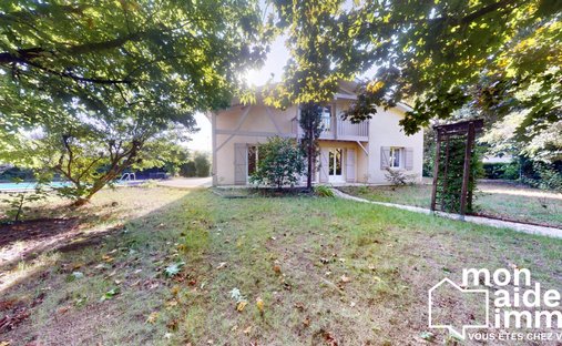 Stunning 19th Century Château Fully Renovated At The Gates Of Bordeaux