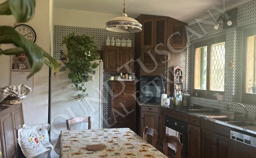 Castle for Sale in Tuscany, Italy