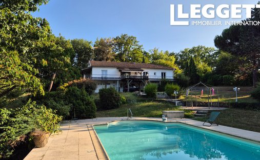 House in Beaulieu, Perigueux, France 1