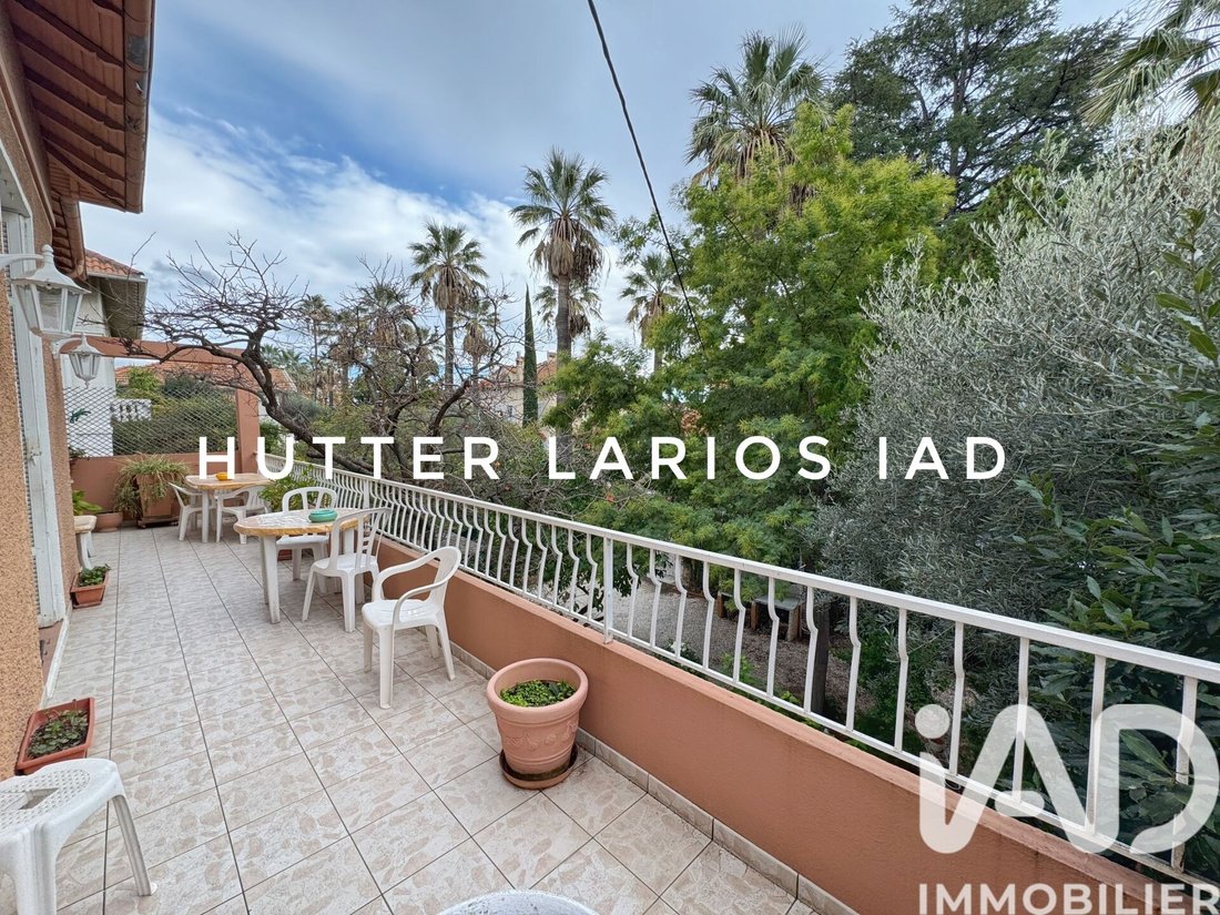 House in Hyeres, Provence-Alpes-Côte d'Azur, France 4 - 16892662