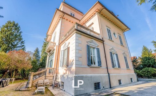 Castle for Sale in Lesa, Italy