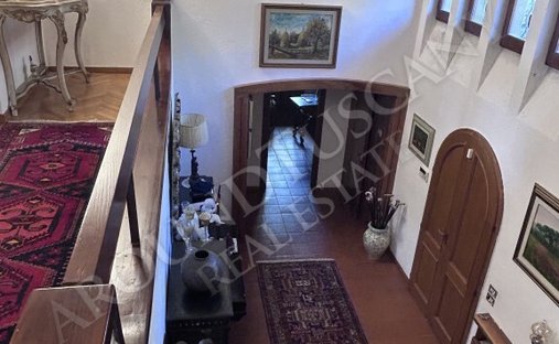 Castle for Sale in Tuscany, Italy