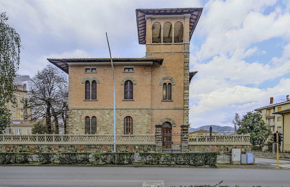 Villa in San Giovanni Valdarno, Tuscany, Italy 1 - 16893523