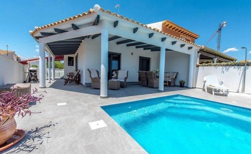 Apartment in Torrevieja, Valencian Community, Spain 1
