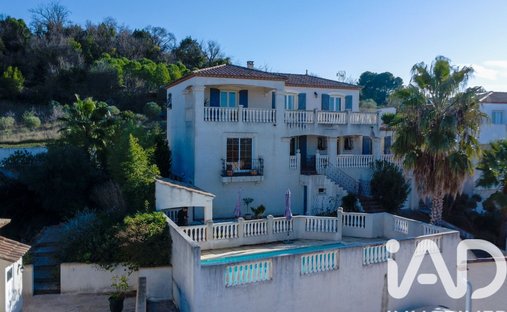 Château Avec Vignoble