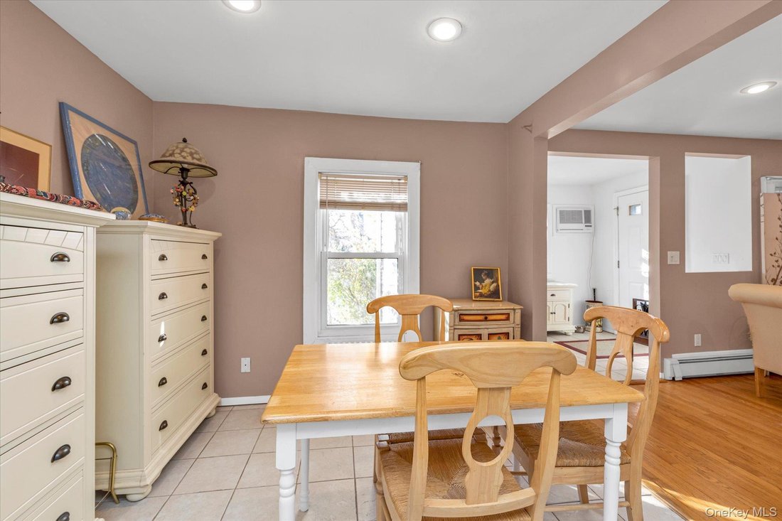 House in Hempstead, New York, United States 3 - 16893655