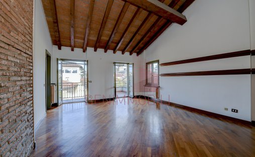 Castle for Sale in Lesa, Italy