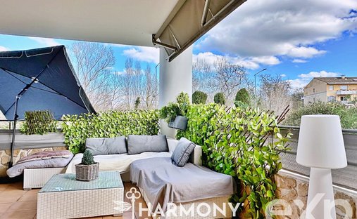 Castle for Sale in Aix-en-Provence, Provence-Alpes-Côte d'Azur, France