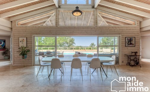 Castle for Sale in Bouliac, Nouvelle-Aquitaine, France