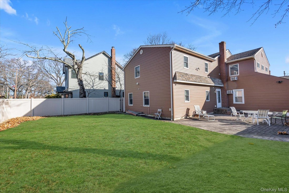 House in Hempstead, New York, United States 1 - 16893655