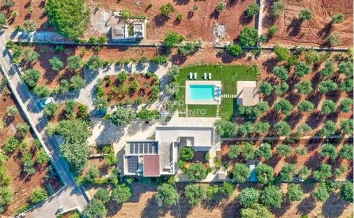 Castle for Sale in Lesa, Italy