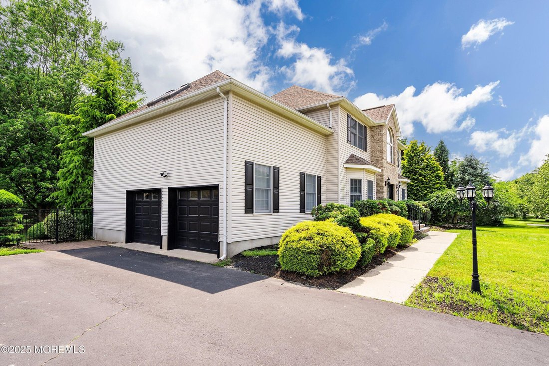 House in Toms River, New Jersey, United States 2 - 16892956