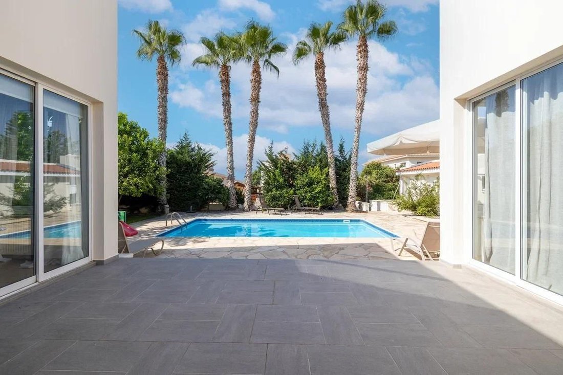 Villa in Peyia, Paphos, Cyprus 2 - 16890718