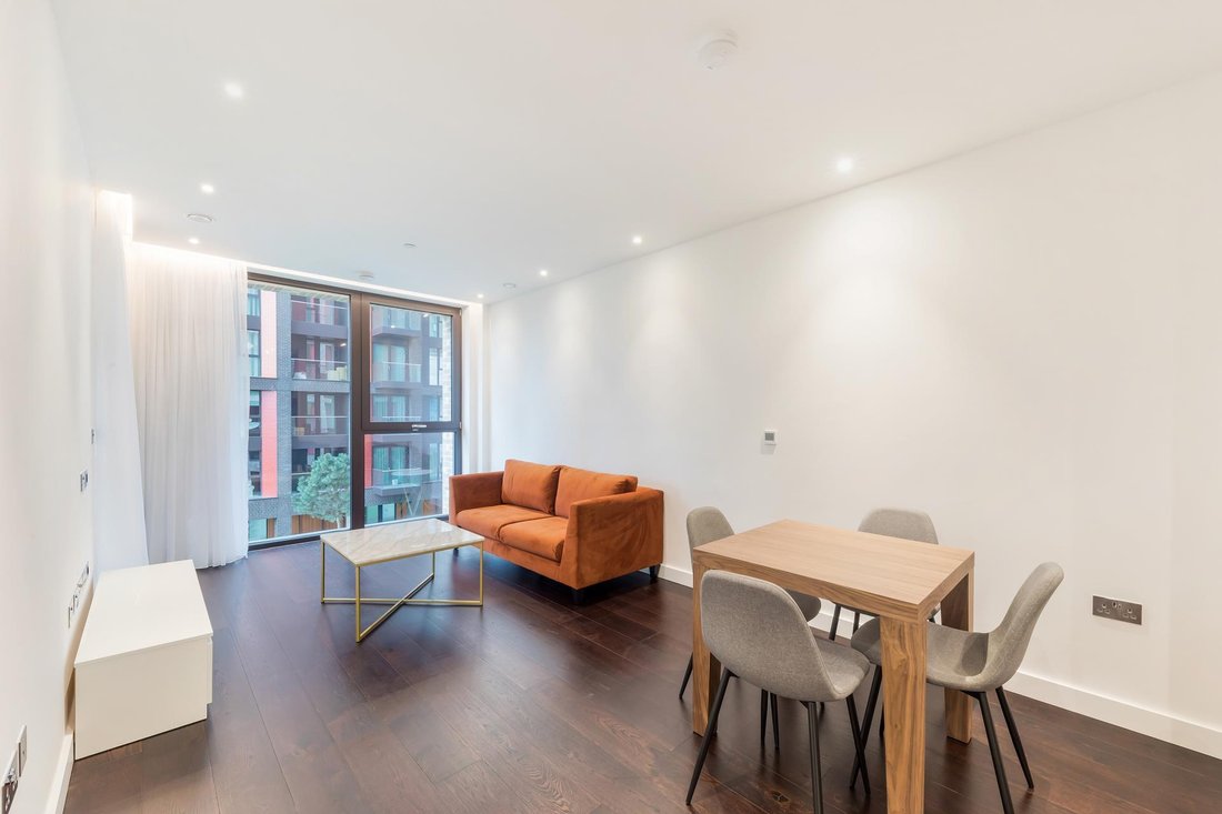 Apartment in New Covent Garden, Wandsworth (Greater London), England 1 - 16891095