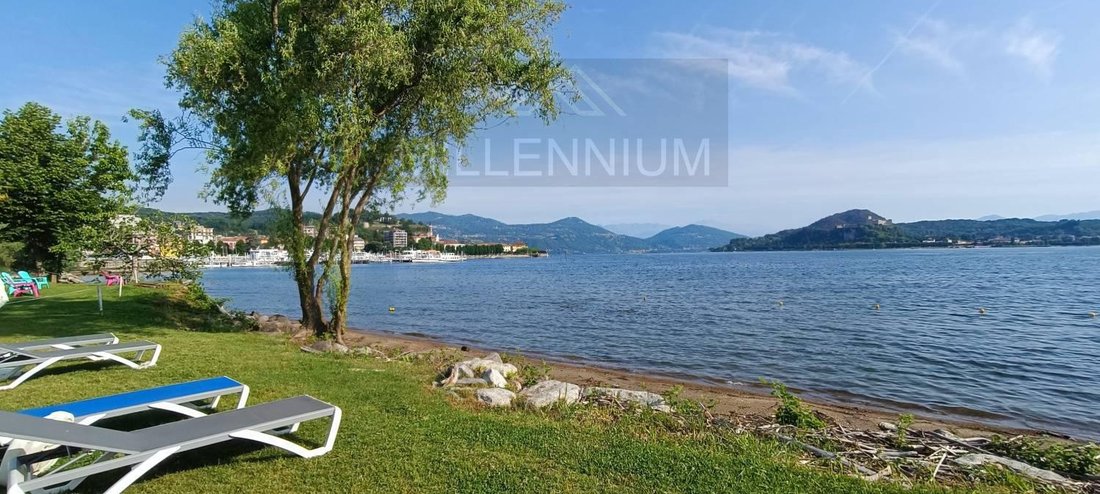 Villa in Arona, Piedmont, Italy 2 - 16892965