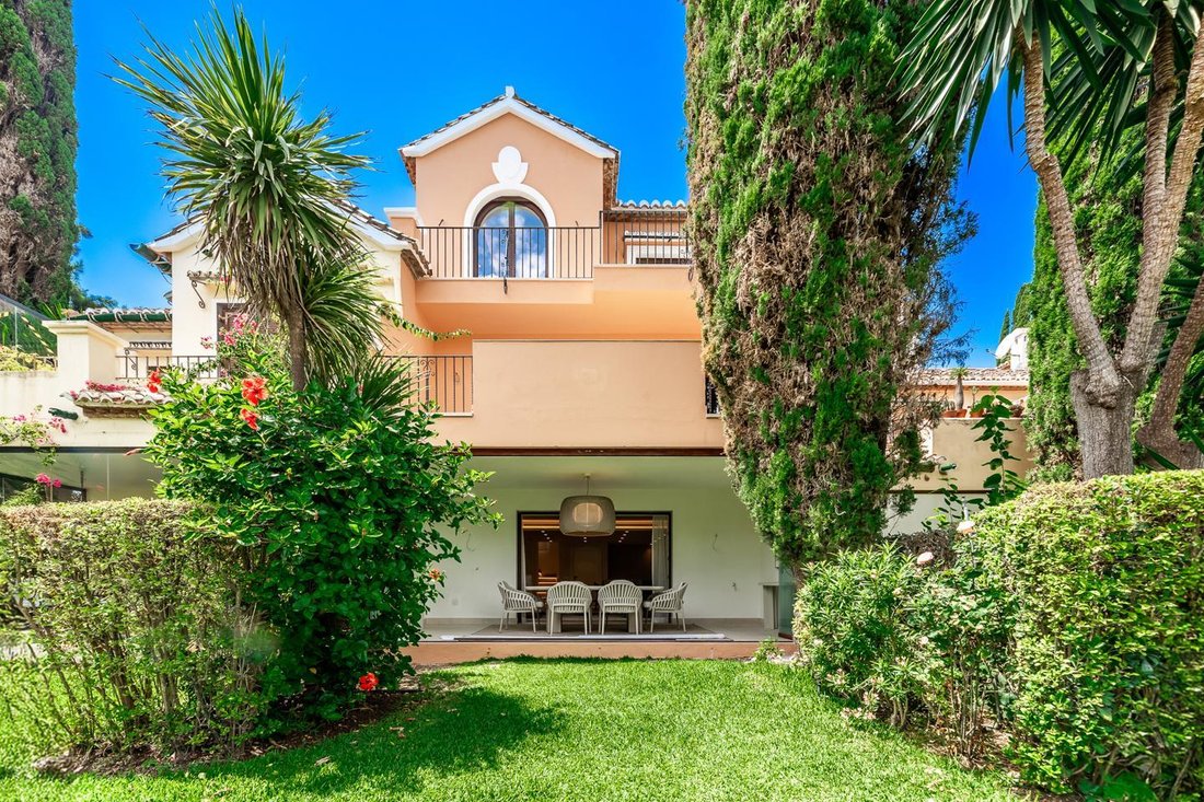 Villa in Estepona, Andalusia, Spain 2 - 16894932