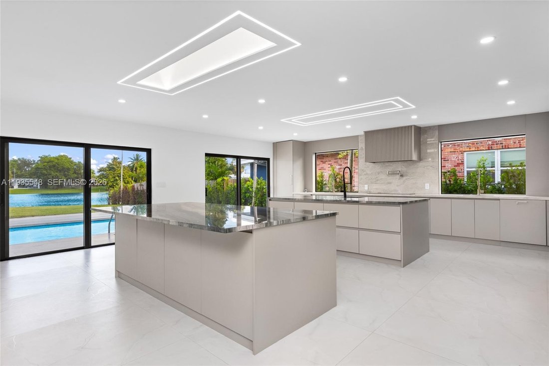 House in North Miami Beach, Florida, United States 2 - 16854342