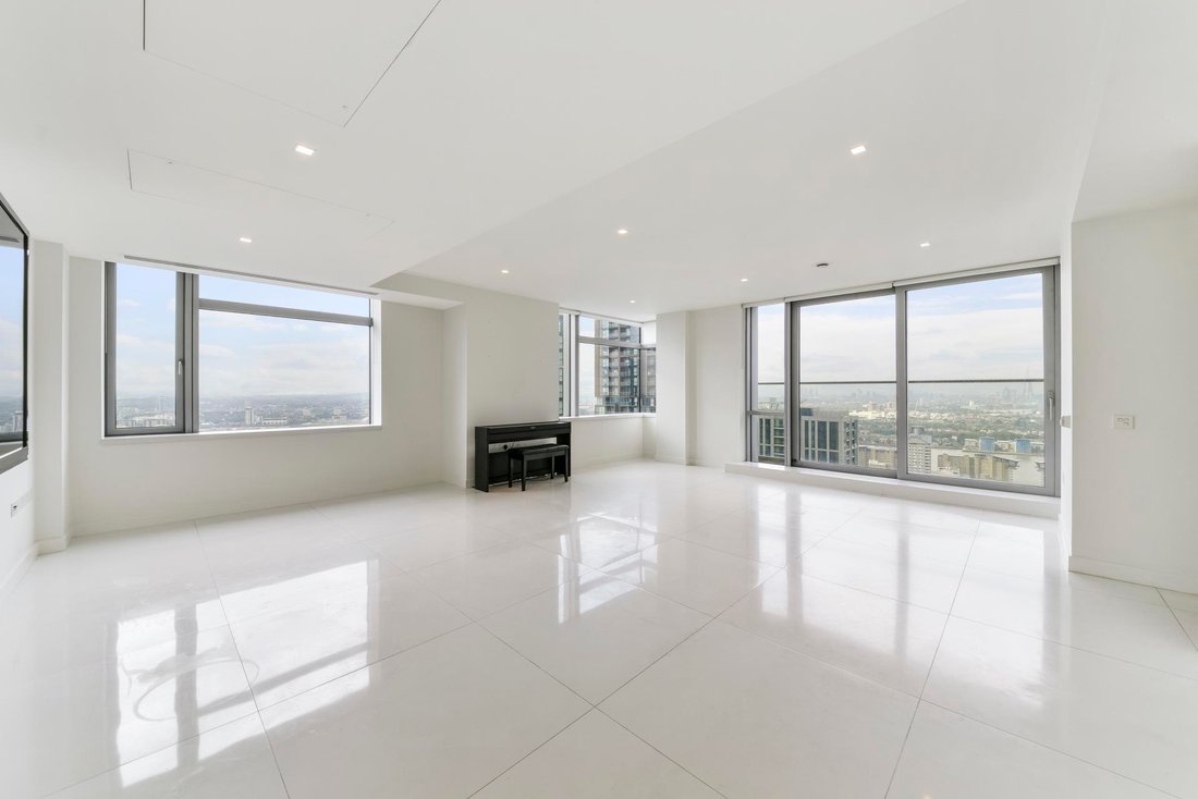 Apartment in Poplar, Tower Hamlets, England 4 - 16891198