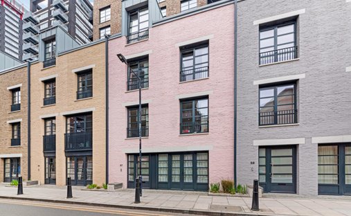 Townhouse in Canning Town, Newham, England 1
