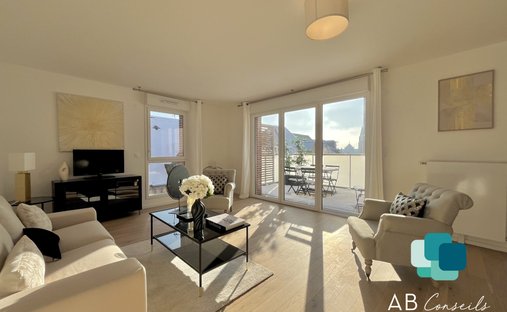 Castle for Sale in Saint-Lô, Normandy, France