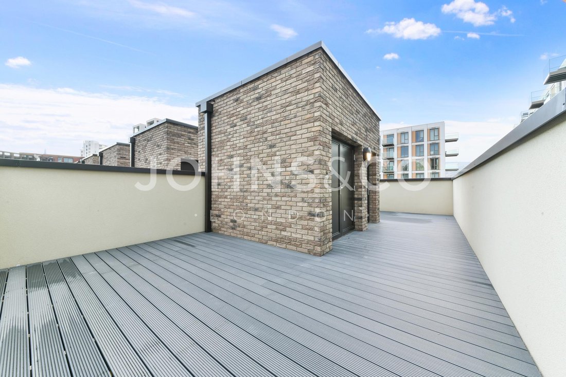 Townhouse in Victoria Docks, Newham, England 5 - 16890937