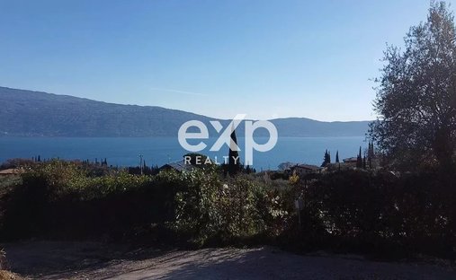 Castle for Sale in Lesa, Italy