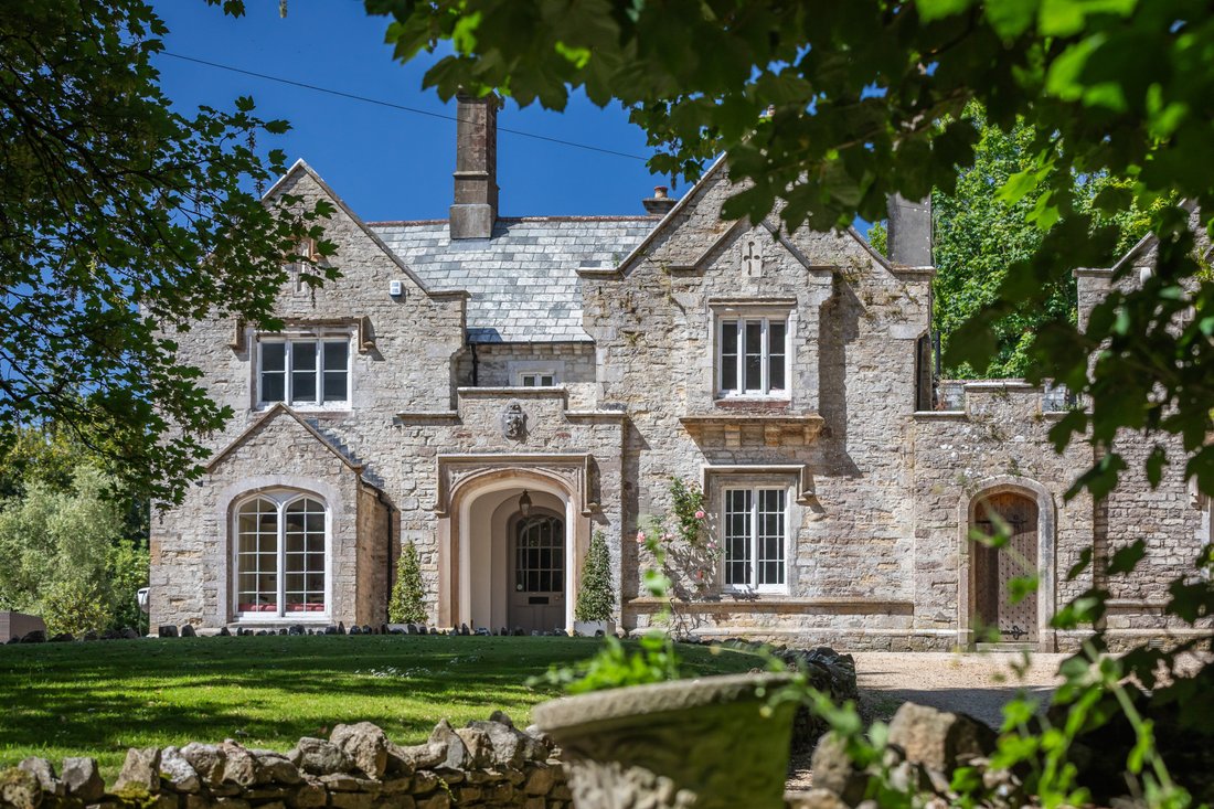 House in Weymouth, England 2 - 15792018