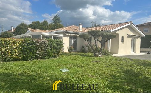 Villa in Nord Est, Saint-Andre-de-Cubzac, Frankreich 1