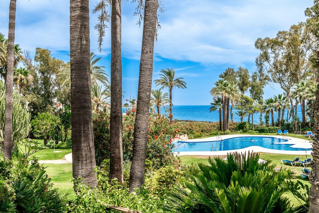 Villa in Estepona, Andalusia, Spain 3 - 16894932