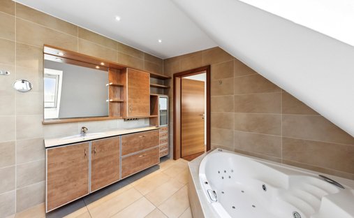 Castle for Sale in Vienna, Wien, Austria