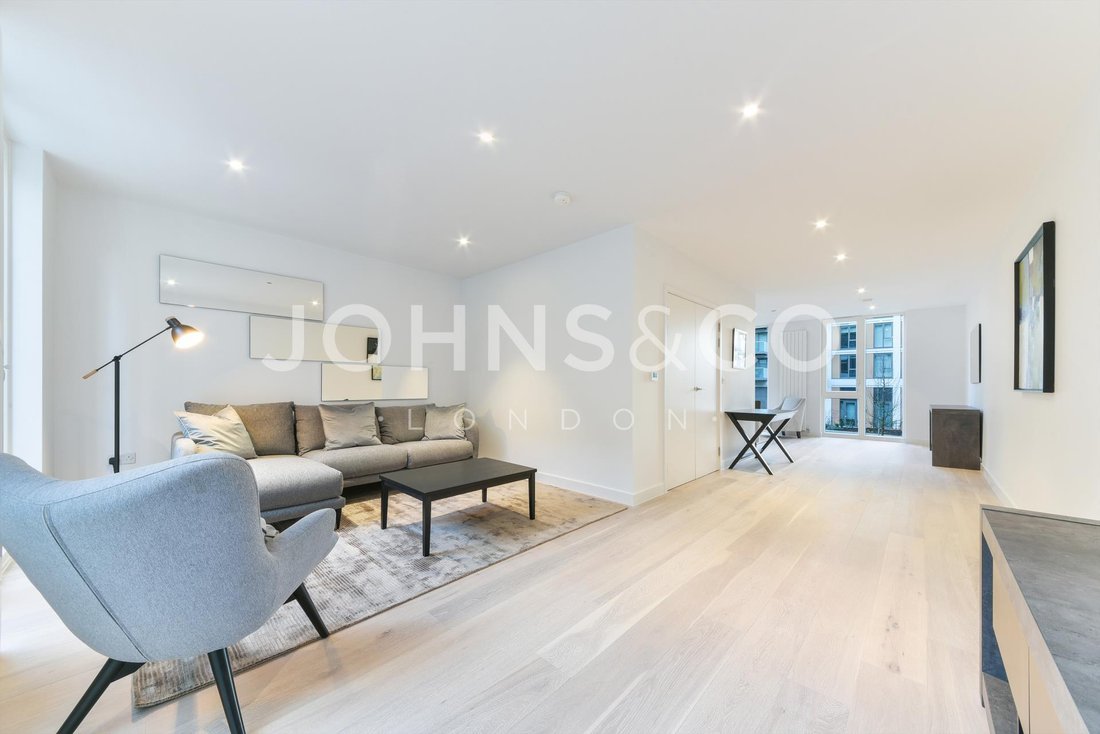 Townhouse in Victoria Docks, Newham, England 2 - 16890937