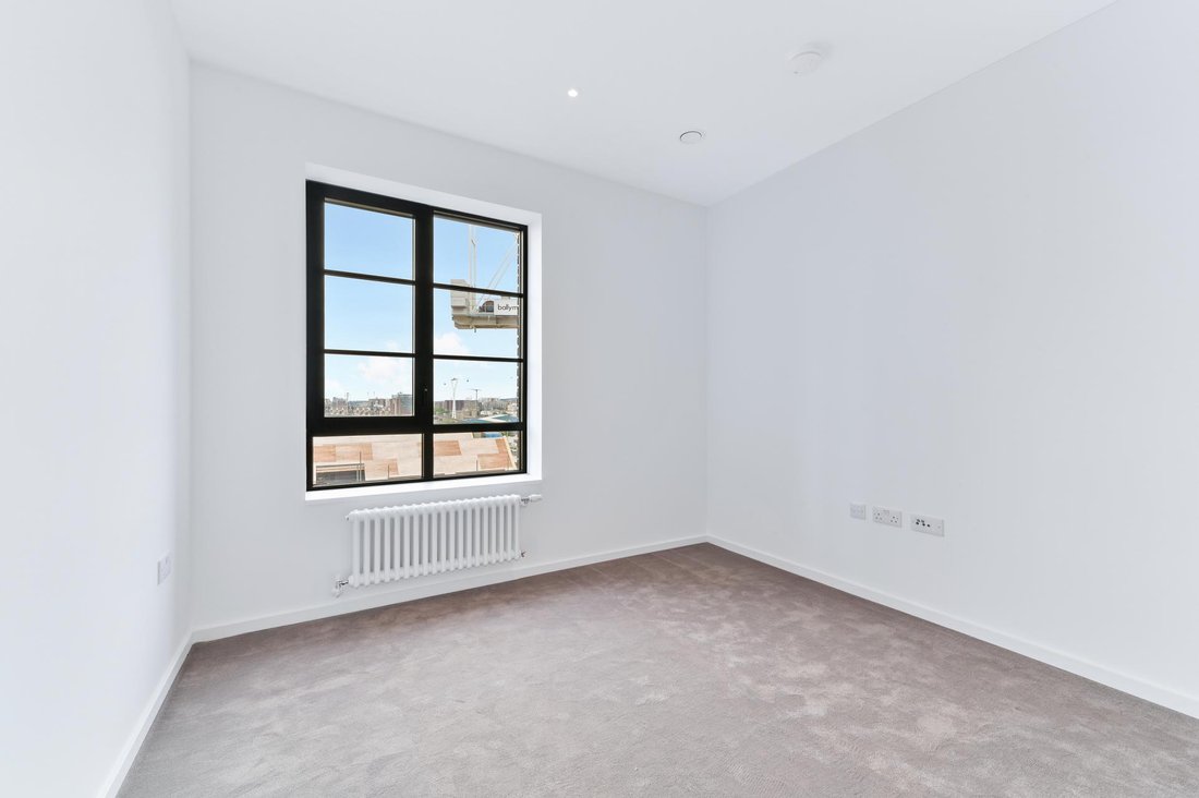 Apartment in Canning Town, Newham, England 3 - 16891079