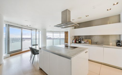 Apartment in Poplar, Tower Hamlets, England 1